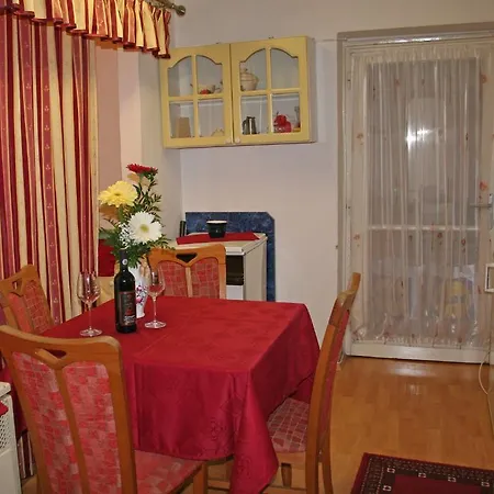 Arany Barokk Διαμέρισμα *