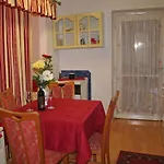 Arany Barokk Apartman *